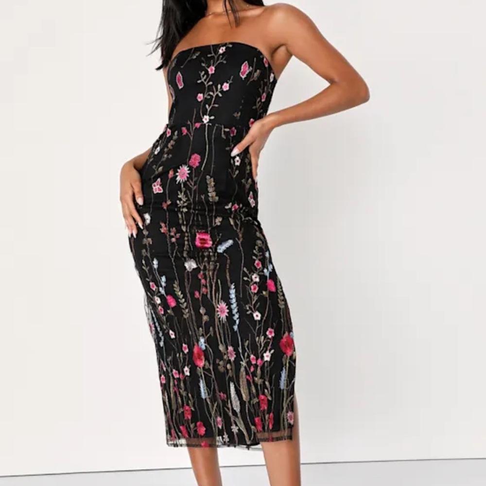 Floral Embroidered Strapless Dress